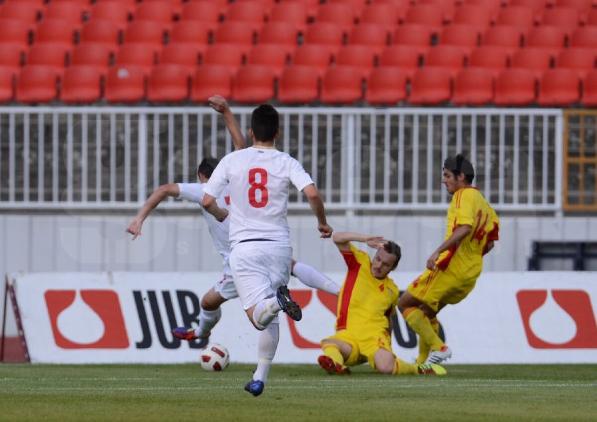 FOTO Puştii noştri au ratat calificarea la CE U19 după 0-3 cu Serbia: noi am avut trei eliminaţi, iar adversarii trei penaltyuri :O