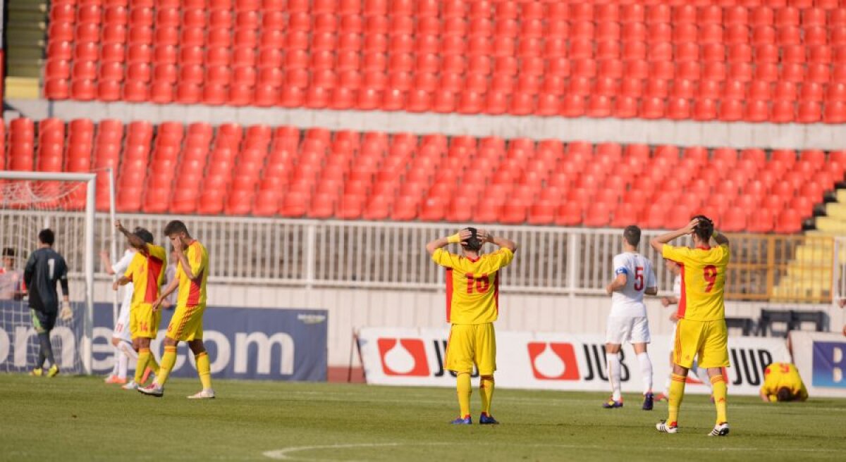 FOTO Puştii noştri au ratat calificarea la CE U19 după 0-3 cu Serbia: noi am avut trei eliminaţi, iar adversarii trei penaltyuri :O