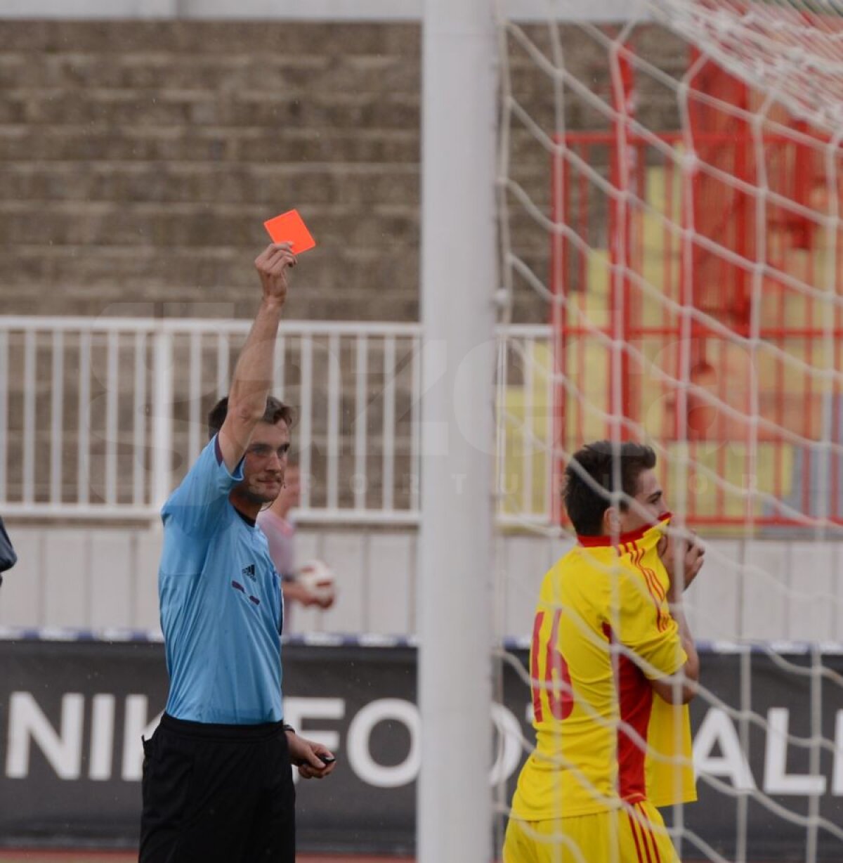 FOTO Bute, varianta Novi Sad » "Tricolorii" U19 au fost făcuţi KO de sîrbi în meciul decisiv pentru calificarea la Euro