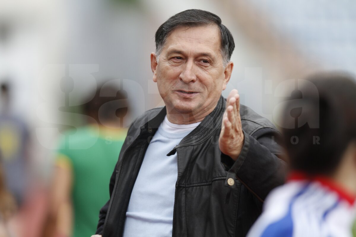 Reportaj la examenul arbitrelor » Nea Nelu şi "fluieraşele" :)