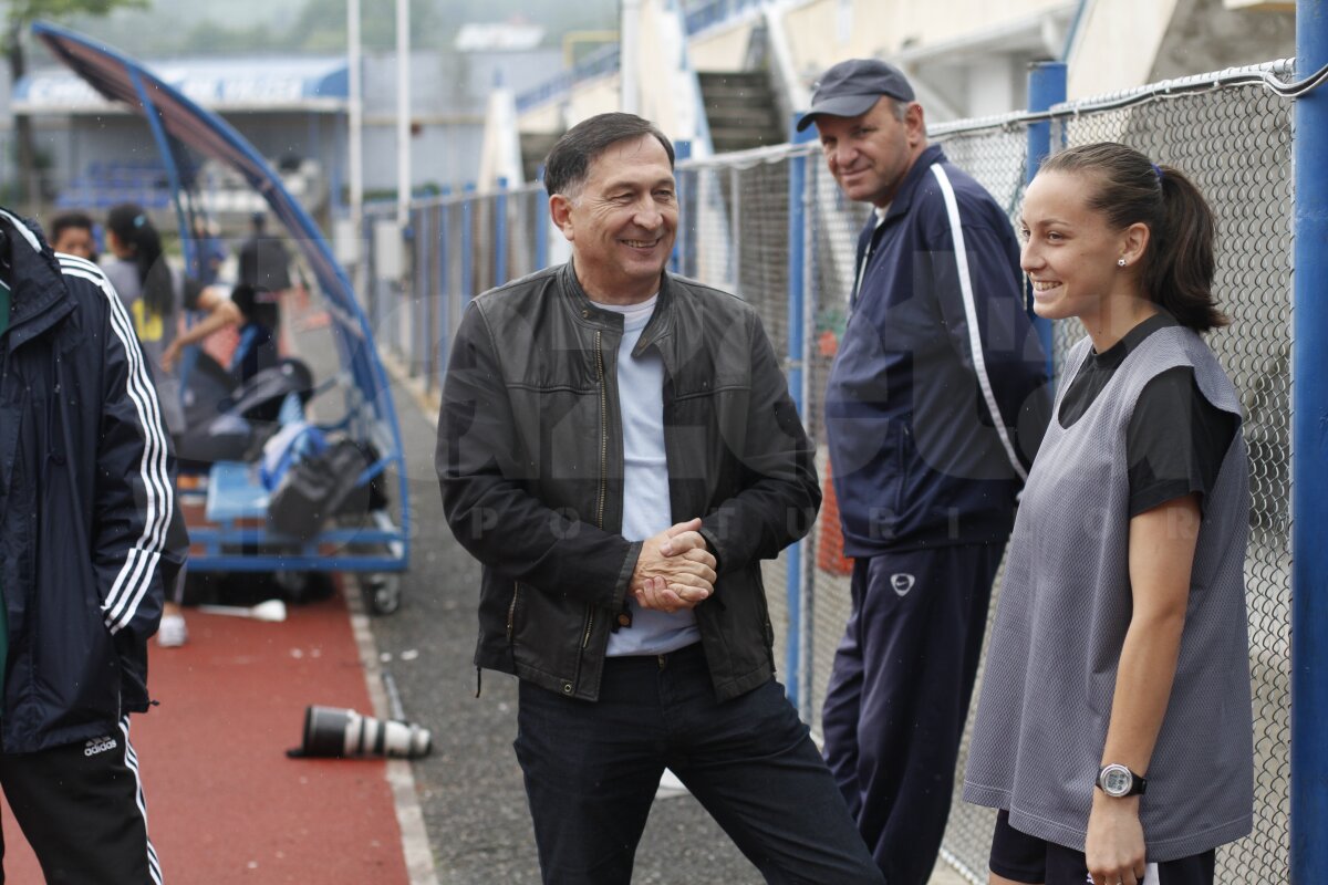 Reportaj la examenul arbitrelor » Nea Nelu şi "fluieraşele" :)