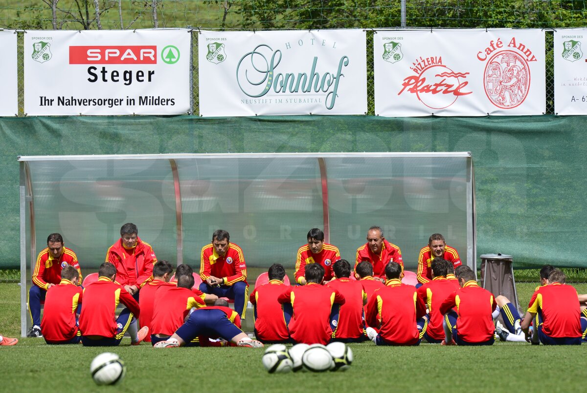 FOTO » Cu zîmbetul pe buze » "Tricolorii" s-au relaxat la antrenamentul dinaintea meciului cu Austria