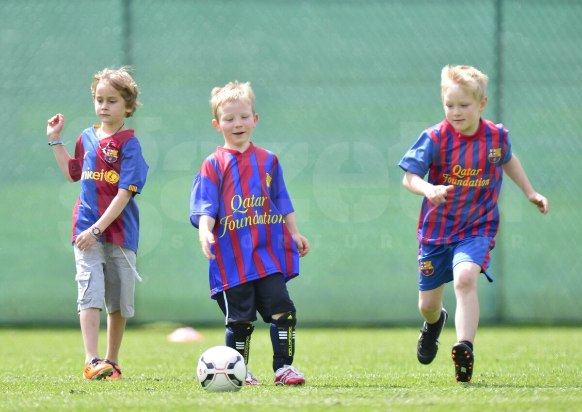 FOTO » Cu zîmbetul pe buze » "Tricolorii" s-au relaxat la antrenamentul dinaintea meciului cu Austria