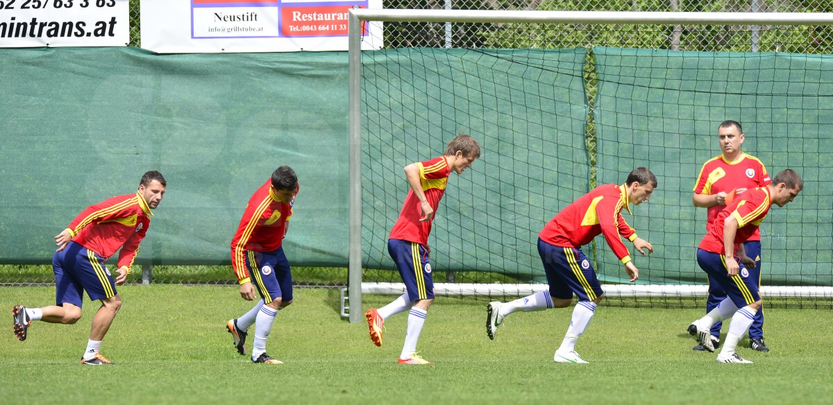 FOTO » Cu zîmbetul pe buze » "Tricolorii" s-au relaxat la antrenamentul dinaintea meciului cu Austria