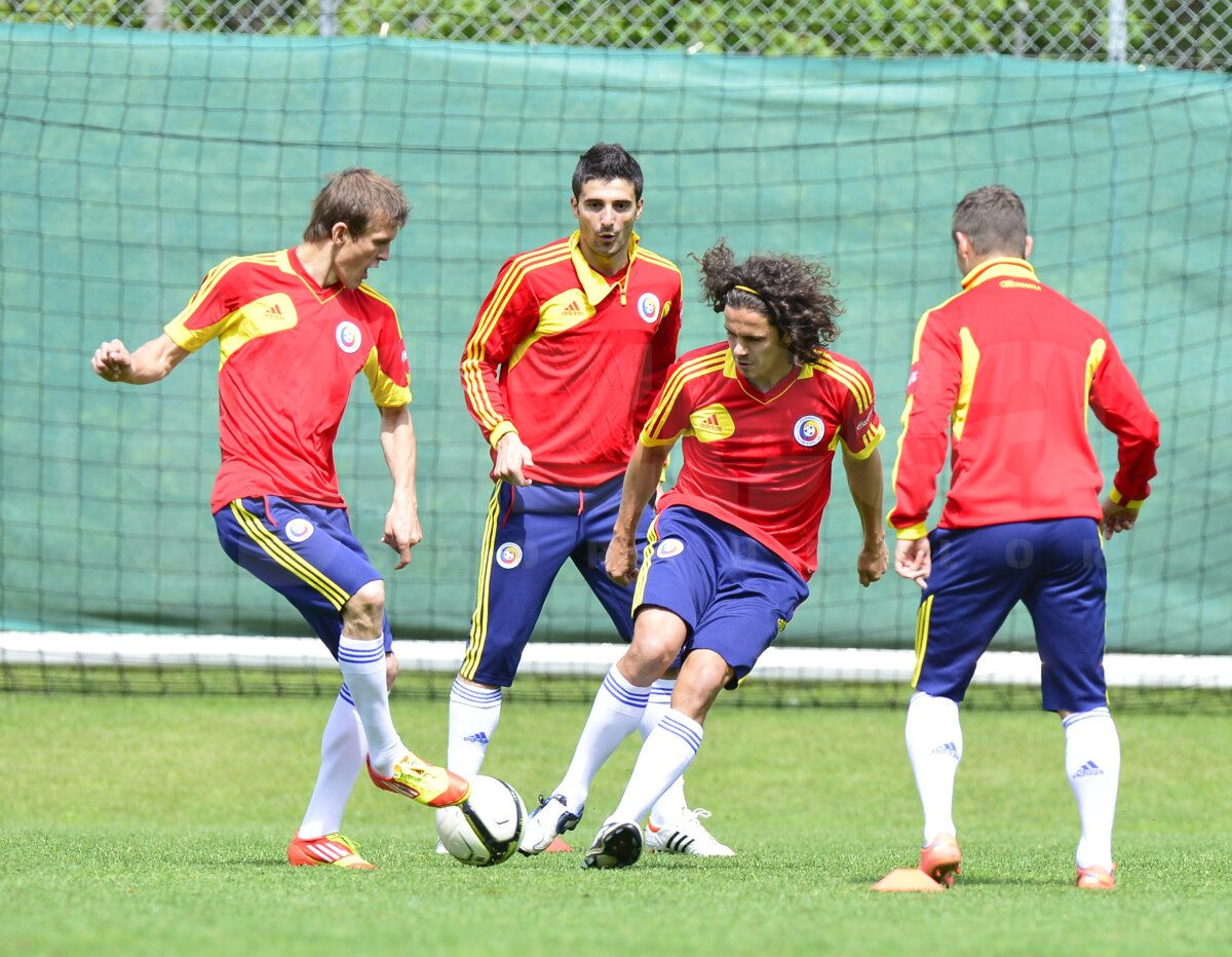 FOTO » Cu zîmbetul pe buze » "Tricolorii" s-au relaxat la antrenamentul dinaintea meciului cu Austria