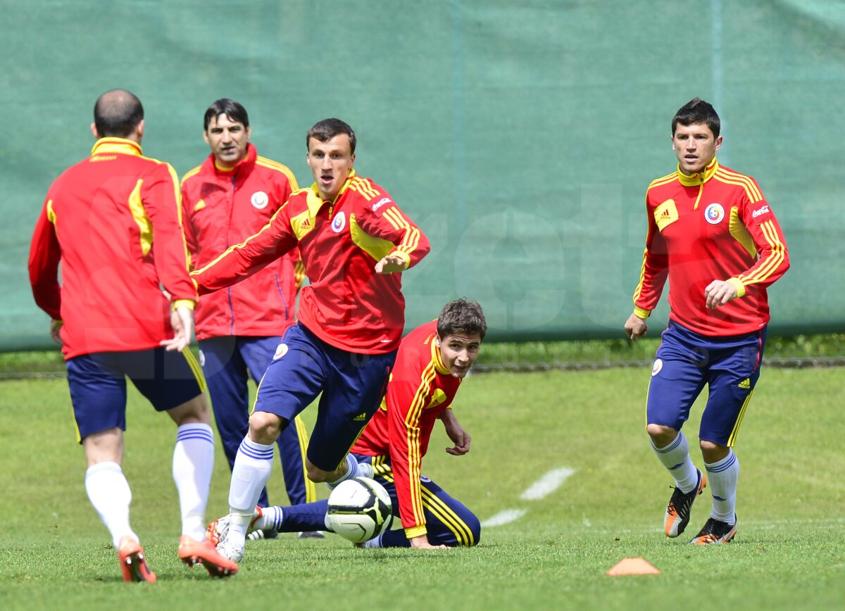 FOTO » Cu zîmbetul pe buze » "Tricolorii" s-au relaxat la antrenamentul dinaintea meciului cu Austria