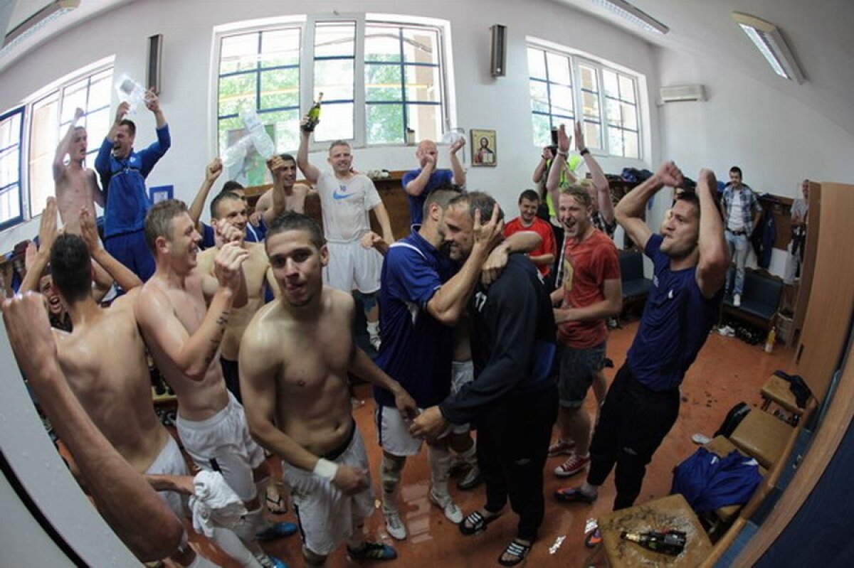 FOTO Promovare în ritmuri de vuvuzele » Iaşiul are din nou echipă în Liga 1