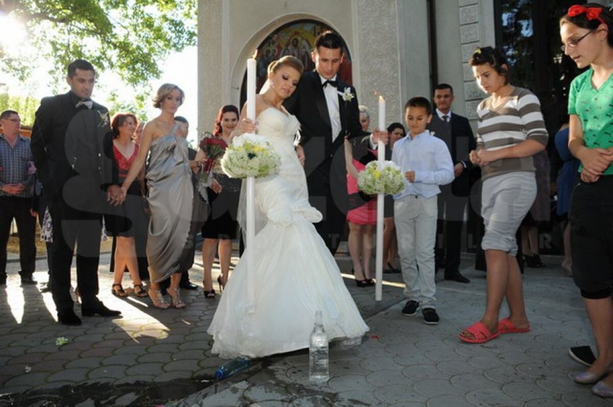 FOTO Imagini de la cununia religioasă a lui Dragoş Grigore » Naşii sînt Claudiu Niculescu şi Diana Munteanu