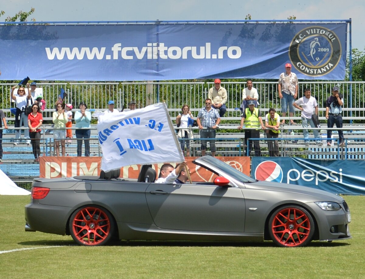 VIDEO Bucurie anti-granzi » "Copiii" lui Hagi au sărbătorit promovarea cu scandări împotriva Stelei şi a lui Dinamo