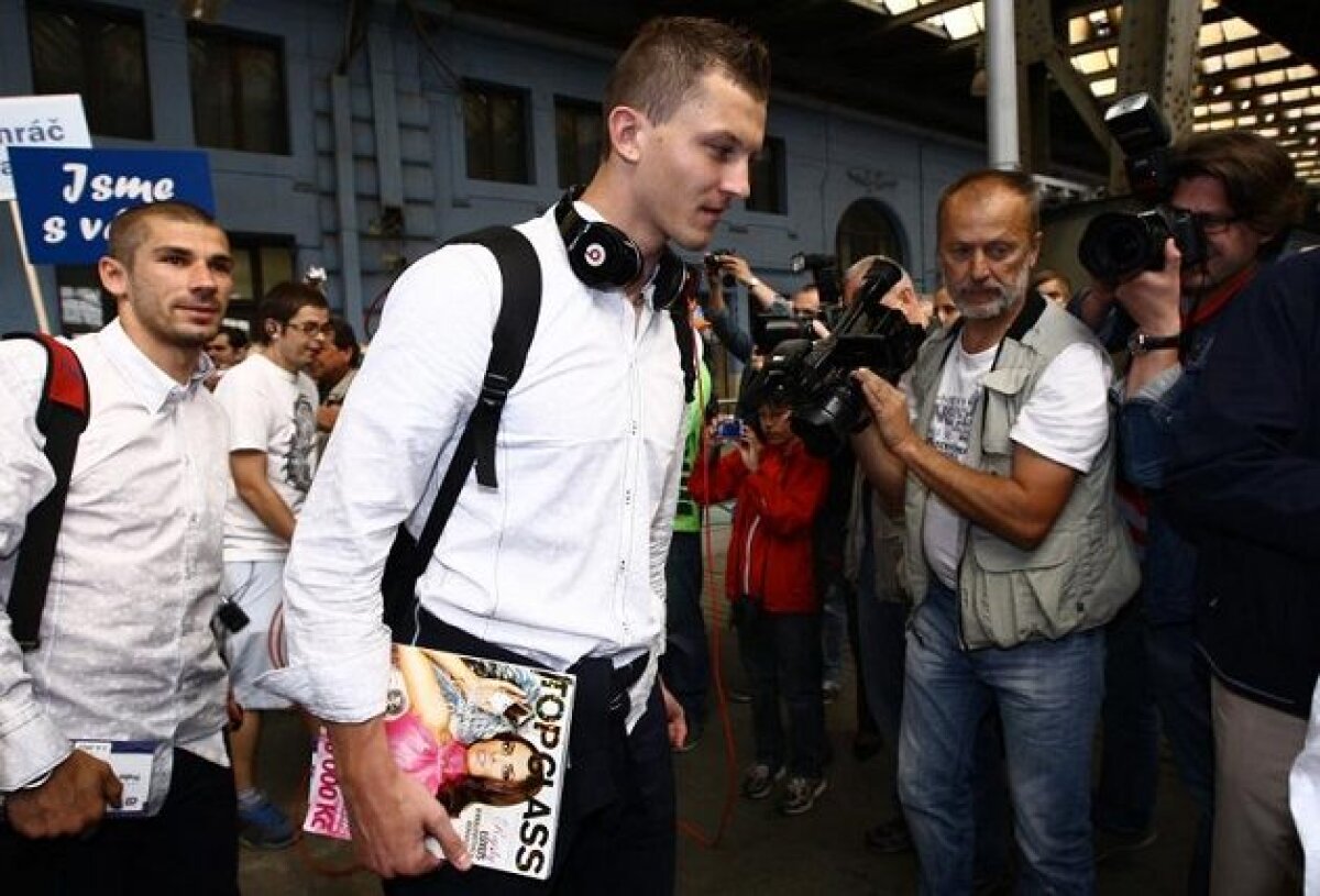 FOTO După 78 de ani! » Cehii au ajuns cu trenul la Euro! Sînt superstiţioşi