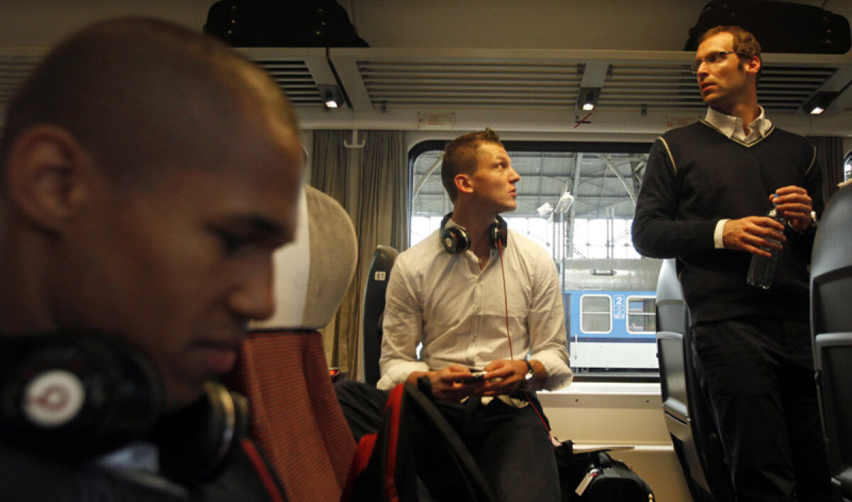 FOTO După 78 de ani! » Cehii au ajuns cu trenul la Euro! Sînt superstiţioşi