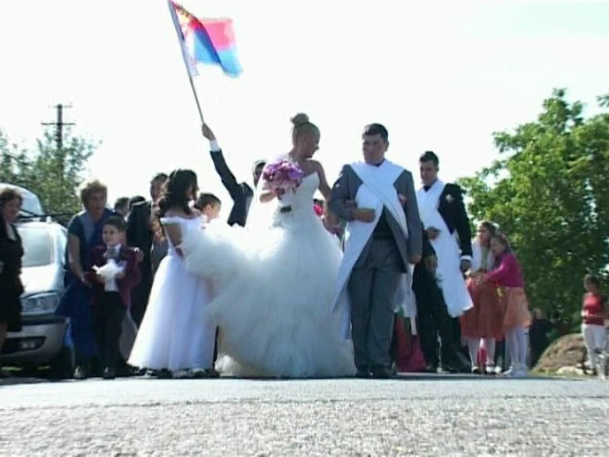 FOTO Luchin fuge în Mexic » Dinamovistul pleacă la Cancun în luna de miere