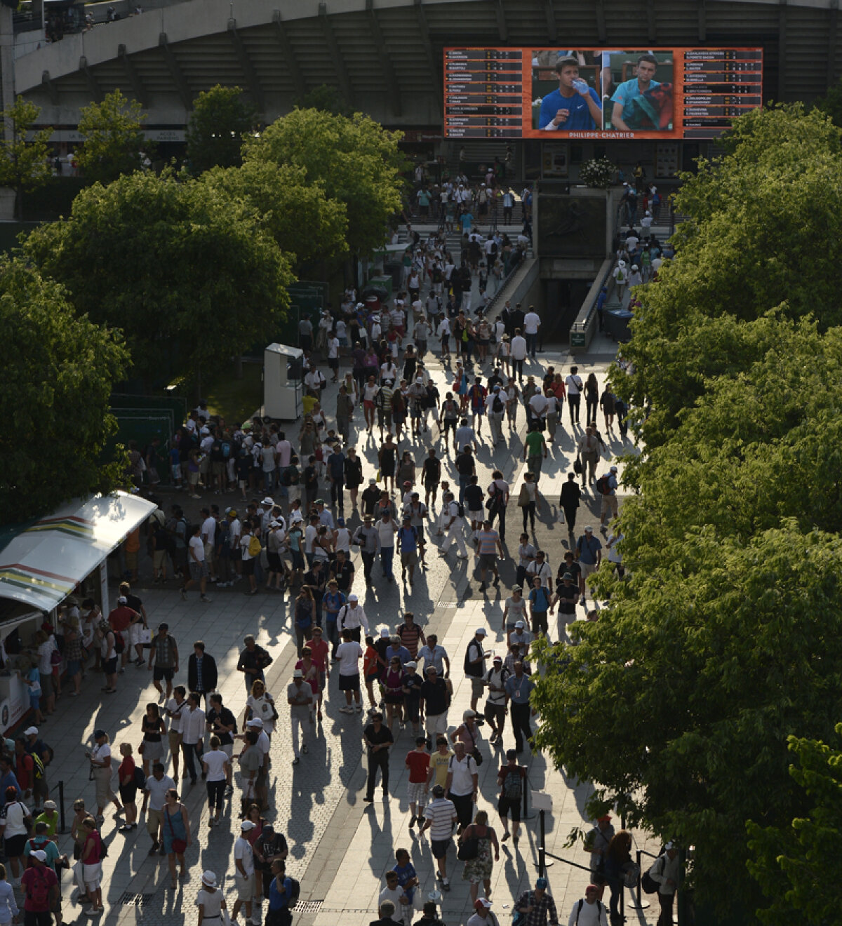 FOTO O zi la Roland Garros » Peste 30.000 de spectatori intră zilnic în complexul de la Porte d'Auteuil