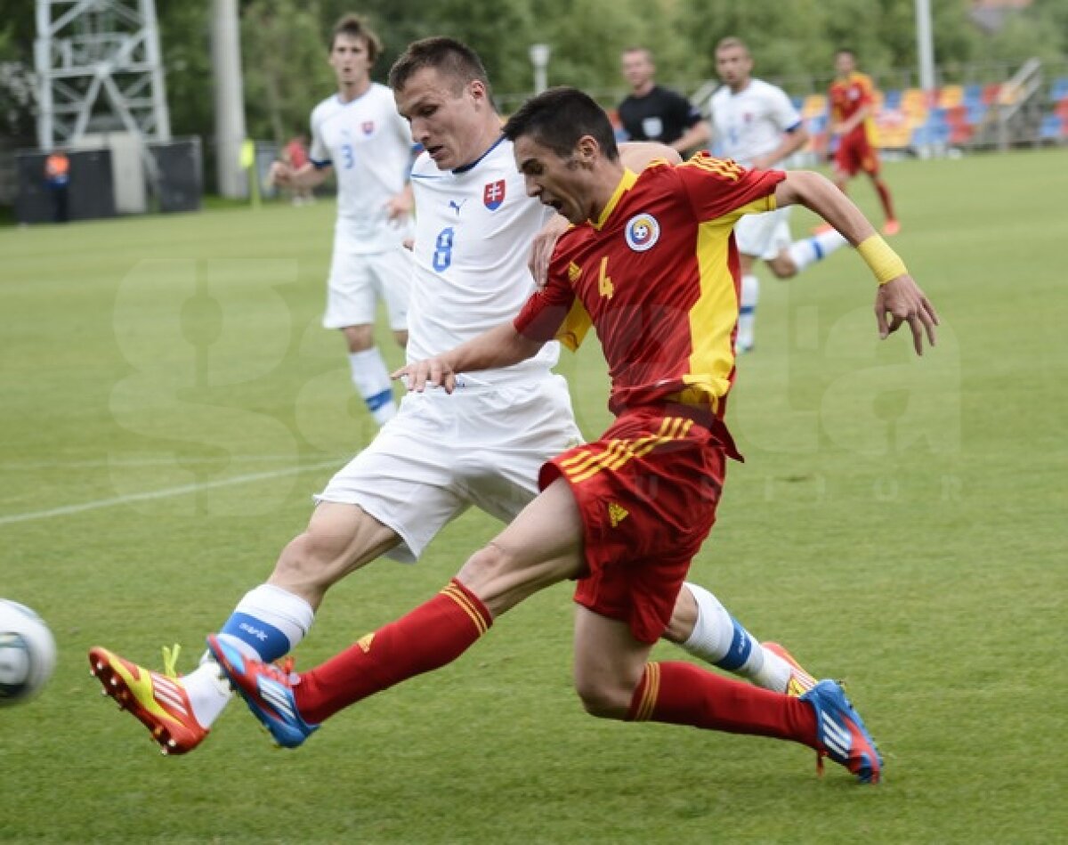 FOTO România - Slovacia 2-0 » Tricolorii mici trebuie să bată Letonia şi Slovacia să nu învingă Franţa