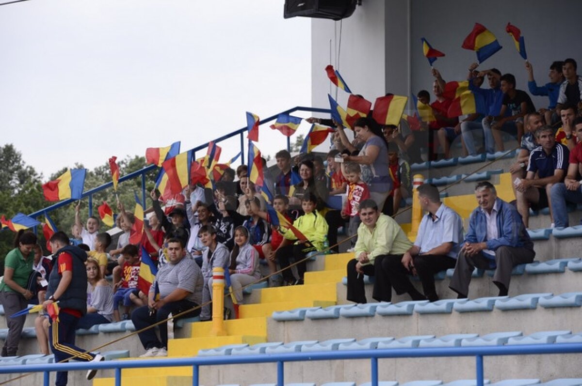 FOTO România - Slovacia 2-0 » Tricolorii mici trebuie să bată Letonia şi Slovacia să nu învingă Franţa