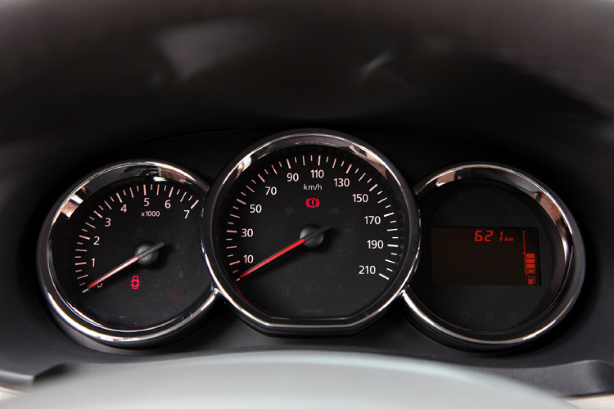 FOTO şi VIDEO » Dacia Lodgy este de-acum disponibilă în România!