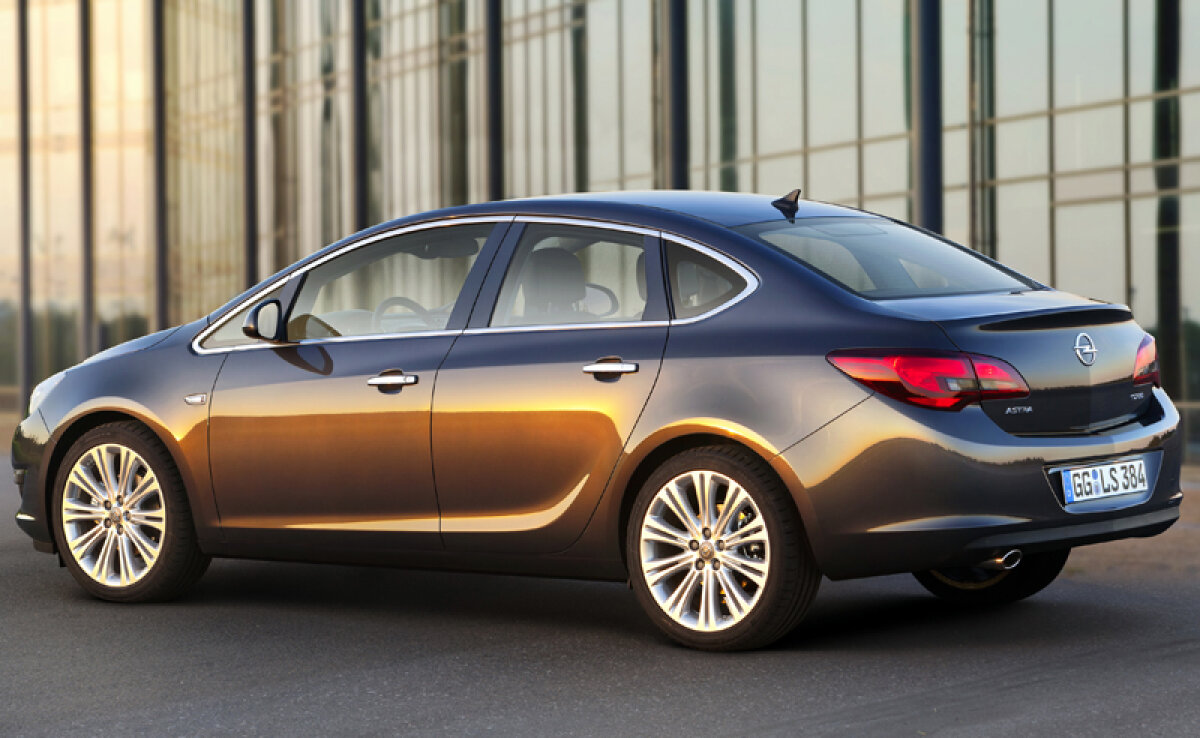Berlină pentru Opel Astra » Cea de-a patra variantă a acestui model va fi lansat în luna iunie