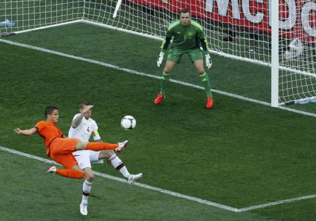 VIDEO şi FOTO Danemarca provoacă prima mare surpriză la Euro » Krohn-Dehli îngenunchează Olanda