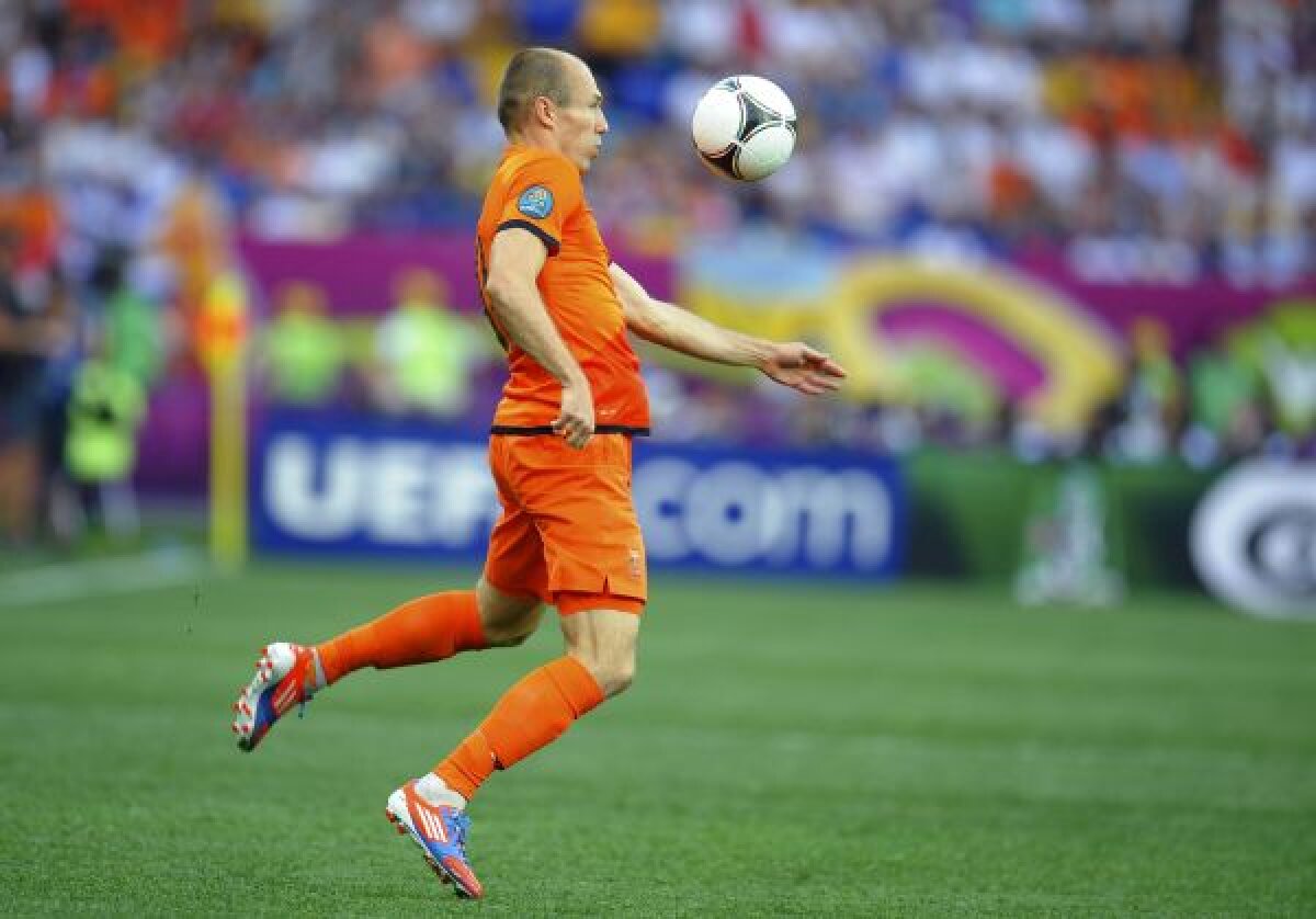 VIDEO şi FOTO Danemarca provoacă prima mare surpriză la Euro » Krohn-Dehli îngenunchează Olanda