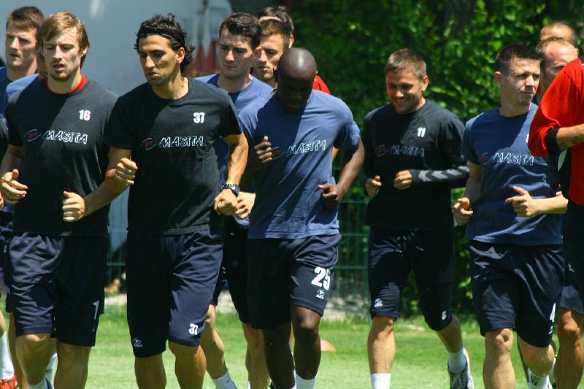 Oţelul Galaţi s-a reunit cu doar trei noutăţi în lot