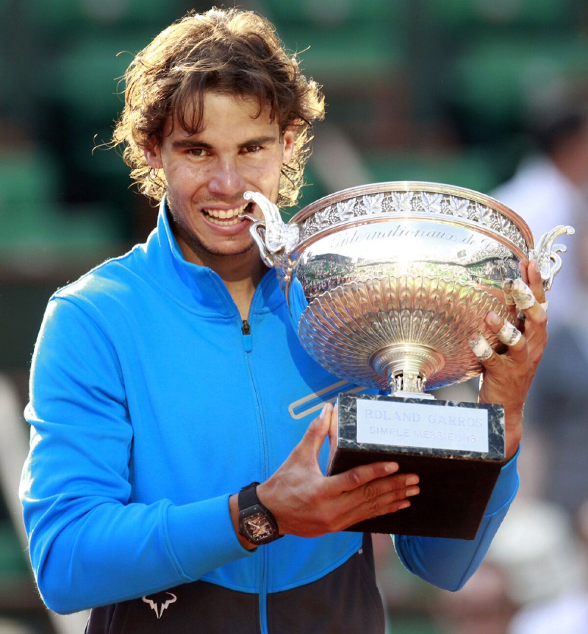 7 titluri şi un magnific » Nadal s-a impus din nou la Roland Garros după o finală reluată ieri din cauza ploii