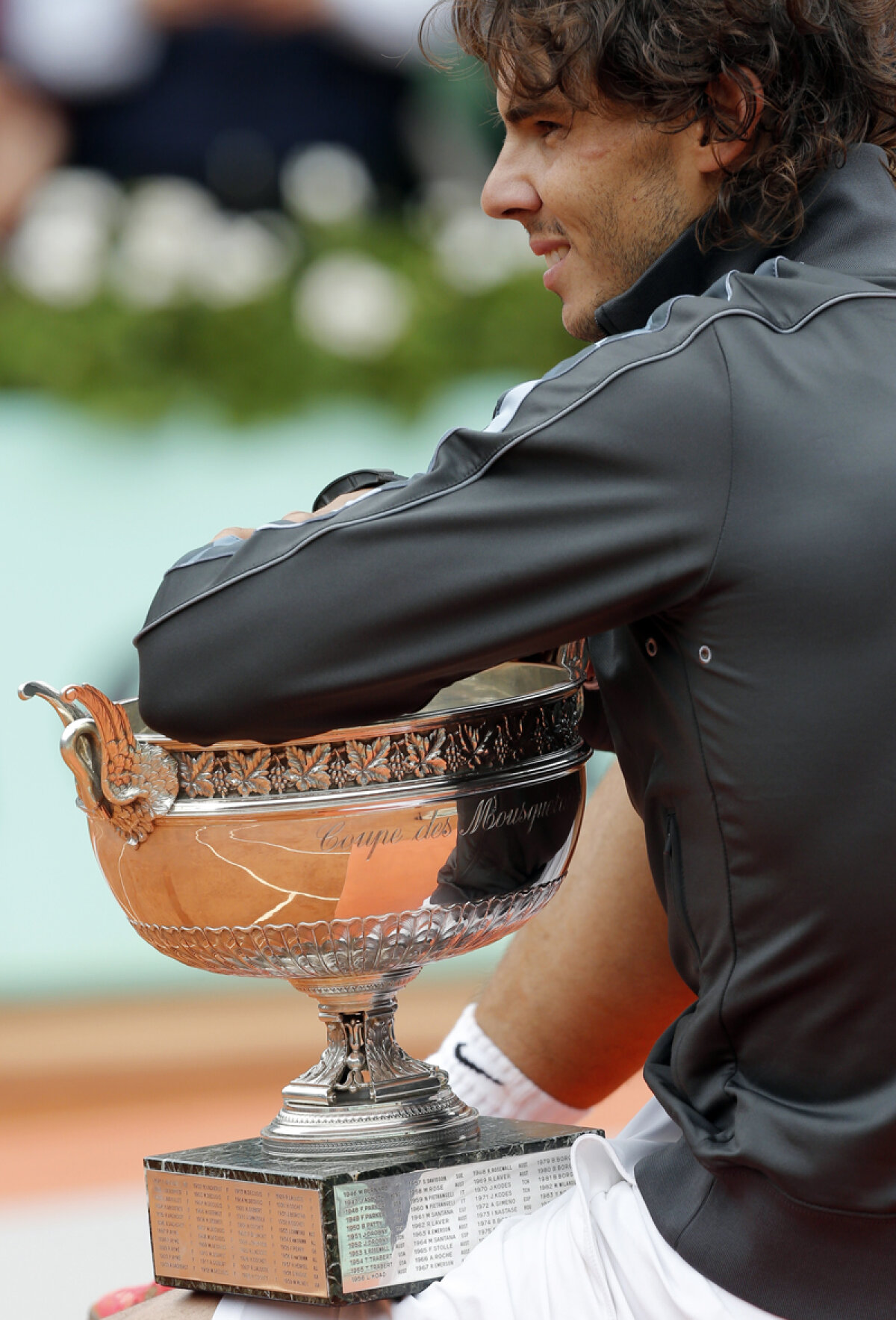 7 titluri şi un magnific » Nadal s-a impus din nou la Roland Garros după o finală reluată ieri din cauza ploii