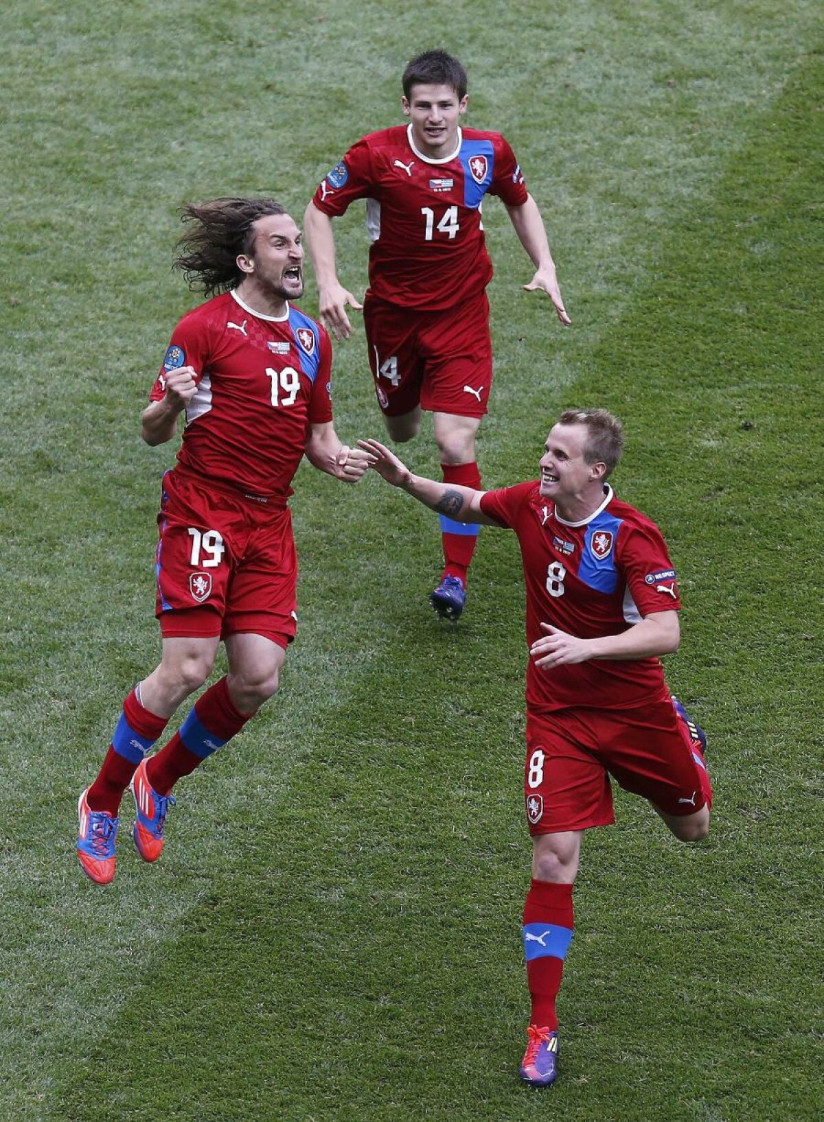 FOTO&VIDEO Cehia a obţinut prima victorie la Euro, 2-1 în faţa Greciei