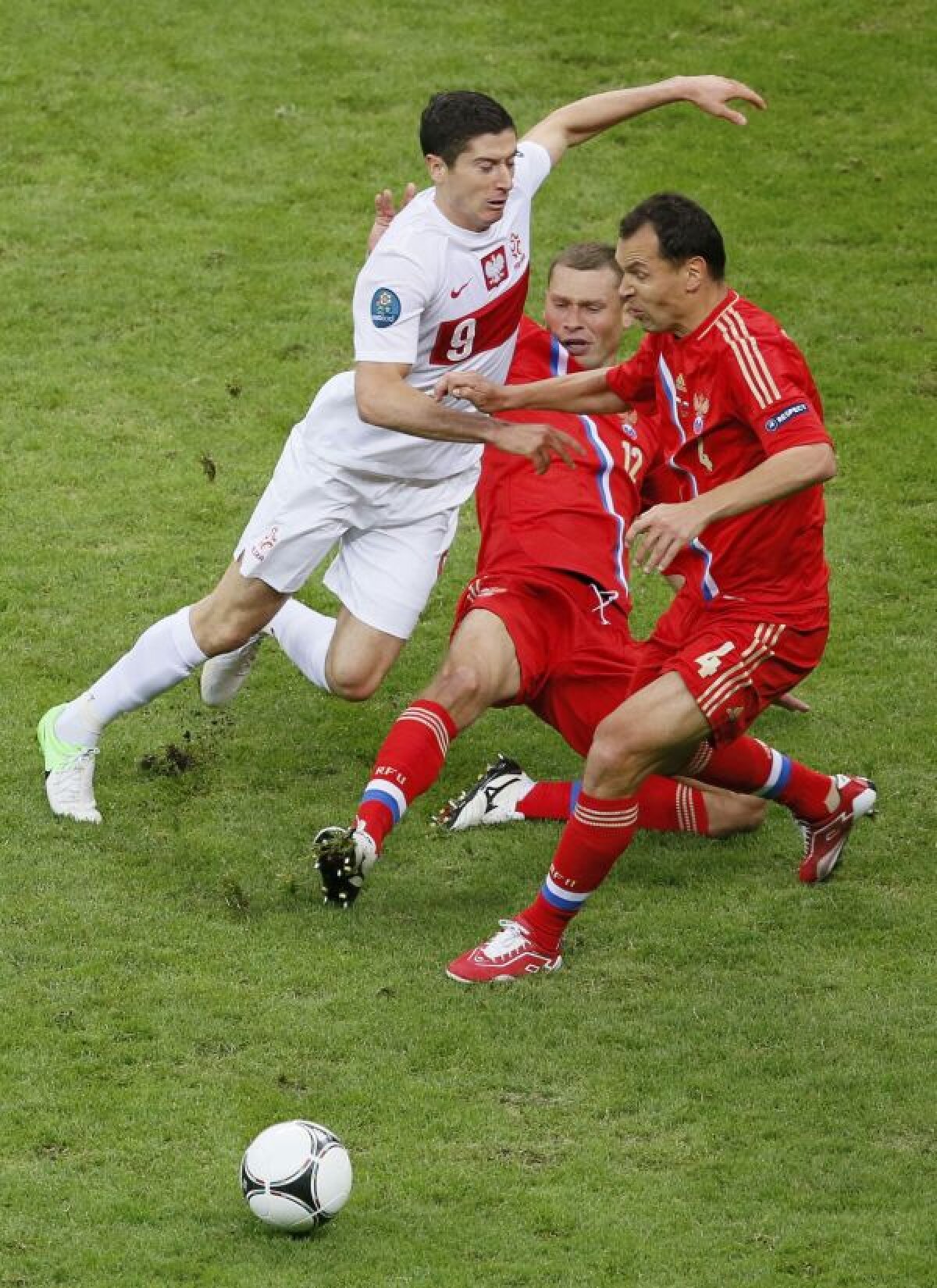 FOTO + VIDEO Supergolul lui Blaszczykowski cu Rusia menţine Polonia în lupta pentru sferturi