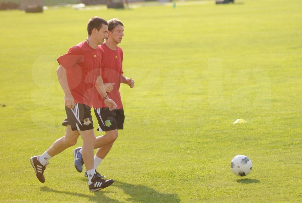 FOTO Wesley s-a antrenat cu Vaslui » Antal şi Sălăgeanu s-au prezentat la noua lor echipă