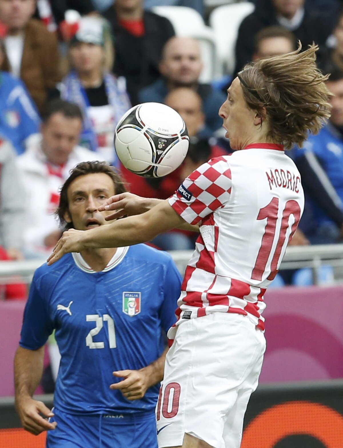 FOTO&VIDEO Italia şi Croaţia au încheiat la egalitate, 1-1, şi complică situaţia în grupa C