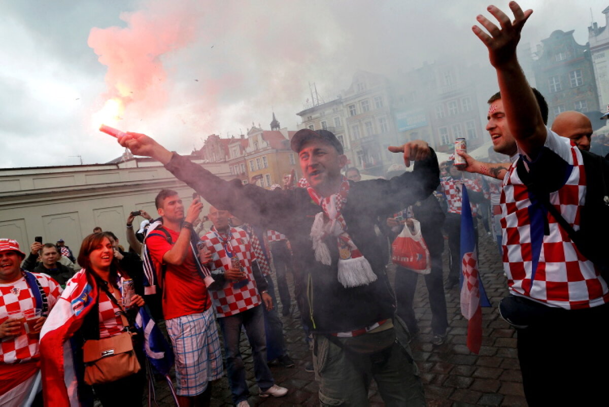 FOTO Galeria superlativelor! Croaţia are cei mai NEBUNI, cei mai FRUMOŞI, cei mai MULŢI fani de la Euro