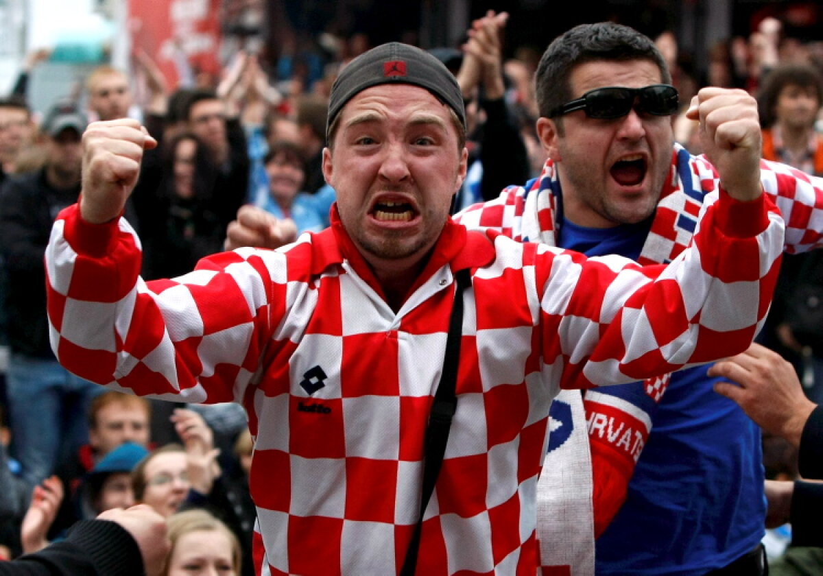 FOTO Galeria superlativelor! Croaţia are cei mai NEBUNI, cei mai FRUMOŞI, cei mai MULŢI fani de la Euro