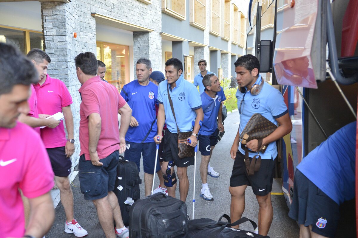 FOTO Steaua a ajuns în cantonamentul din Austria. Vezi primele imagini de la sosire