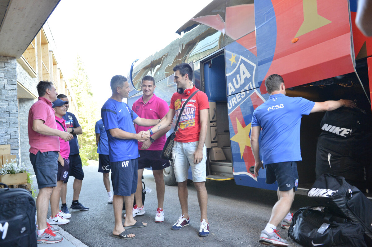 FOTO Steaua a ajuns în cantonamentul din Austria. Vezi primele imagini de la sosire