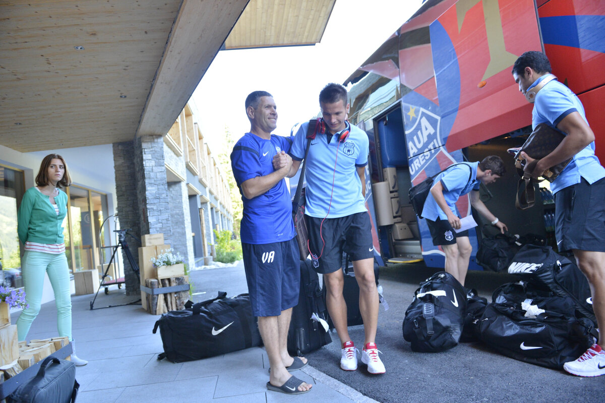 FOTO Steaua a ajuns în cantonamentul din Austria. Vezi primele imagini de la sosire