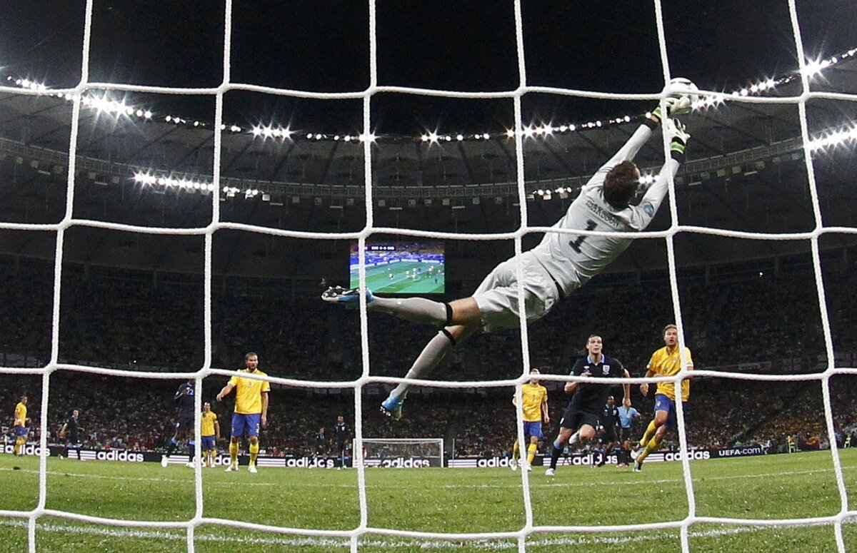 Anglia cîştigă spectaculos şi-i arată lui Ibrahimovici drumul spre casă