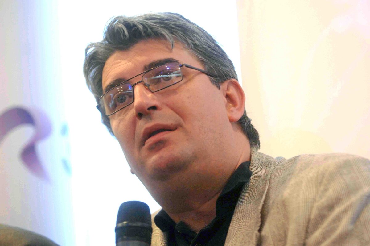 După ce preşedintele a vorbit despre “desfiinţarea televiziunii”, TVR a rupt contractul cu Dolce » Zeus s-a supărat!