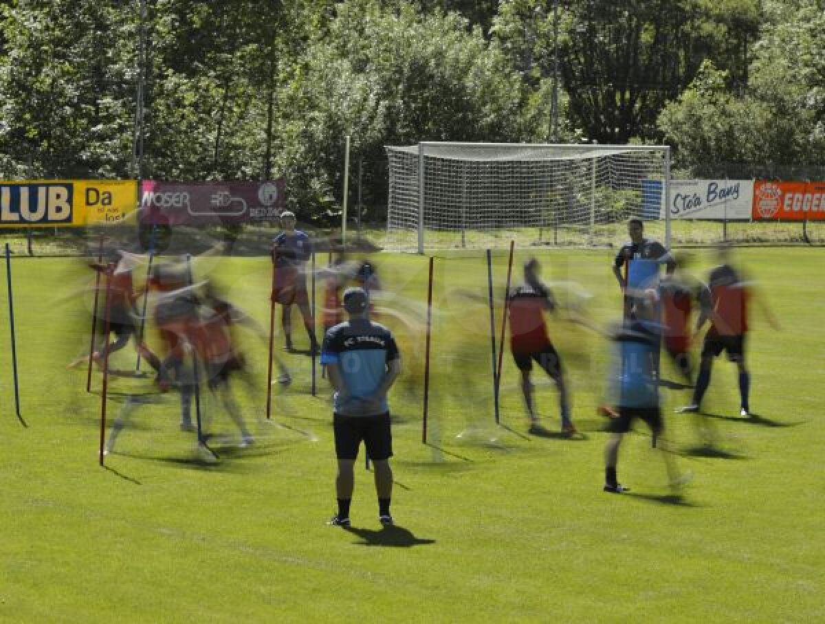 Bad-boy Tommy » Preparatorul fizic îi "biciuieşte" pe stelişti la antrenamentele din Austria