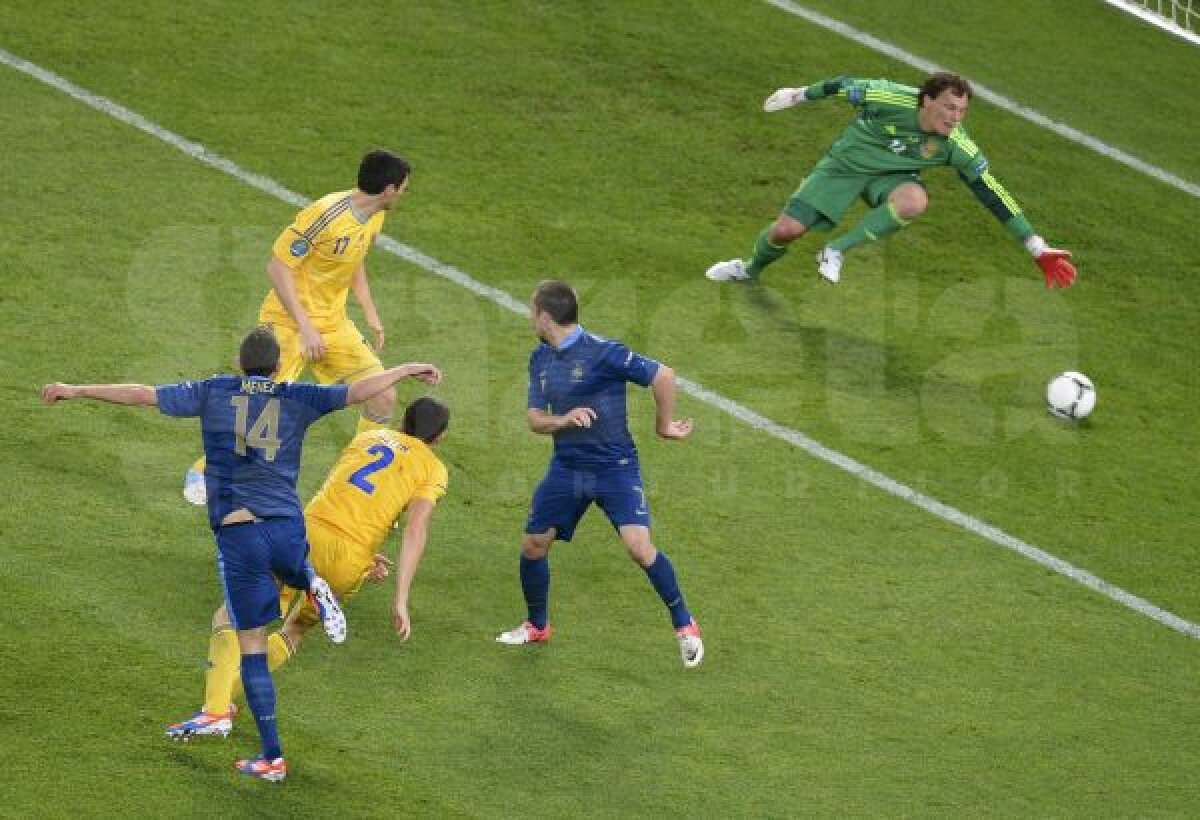 FOTO Gazde în deplasare » Cum au urmărit fanii Ucrainei meciul favoriţilor la 1.000 de kilometri de ţara-mamă