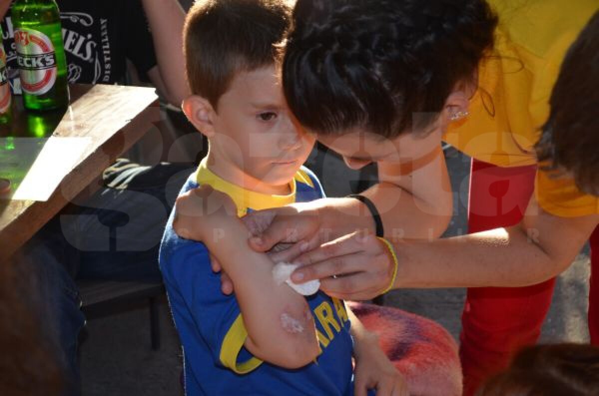 FOTO Gazde în deplasare » Cum au urmărit fanii Ucrainei meciul favoriţilor la 1.000 de kilometri de ţara-mamă