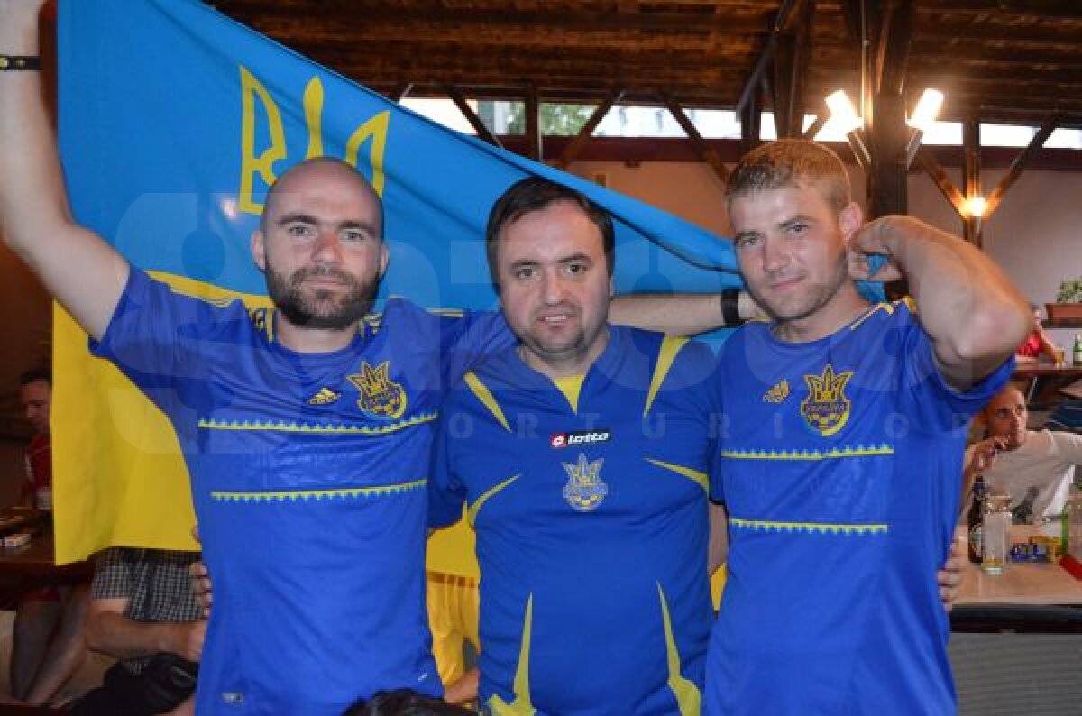 FOTO Gazde în deplasare » Cum au urmărit fanii Ucrainei meciul favoriţilor la 1.000 de kilometri de ţara-mamă