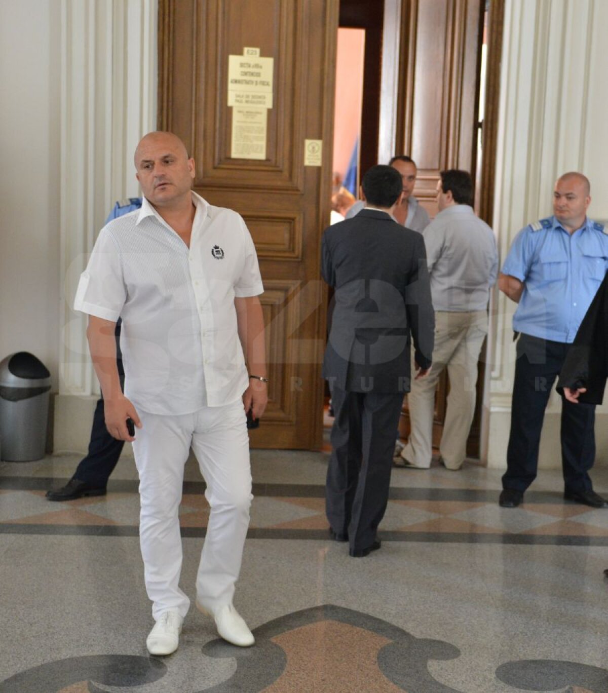 FOTO Pronunţarea în cazul dezafilierii Craiovei a fost amînată şi se va da peste 7 zile!