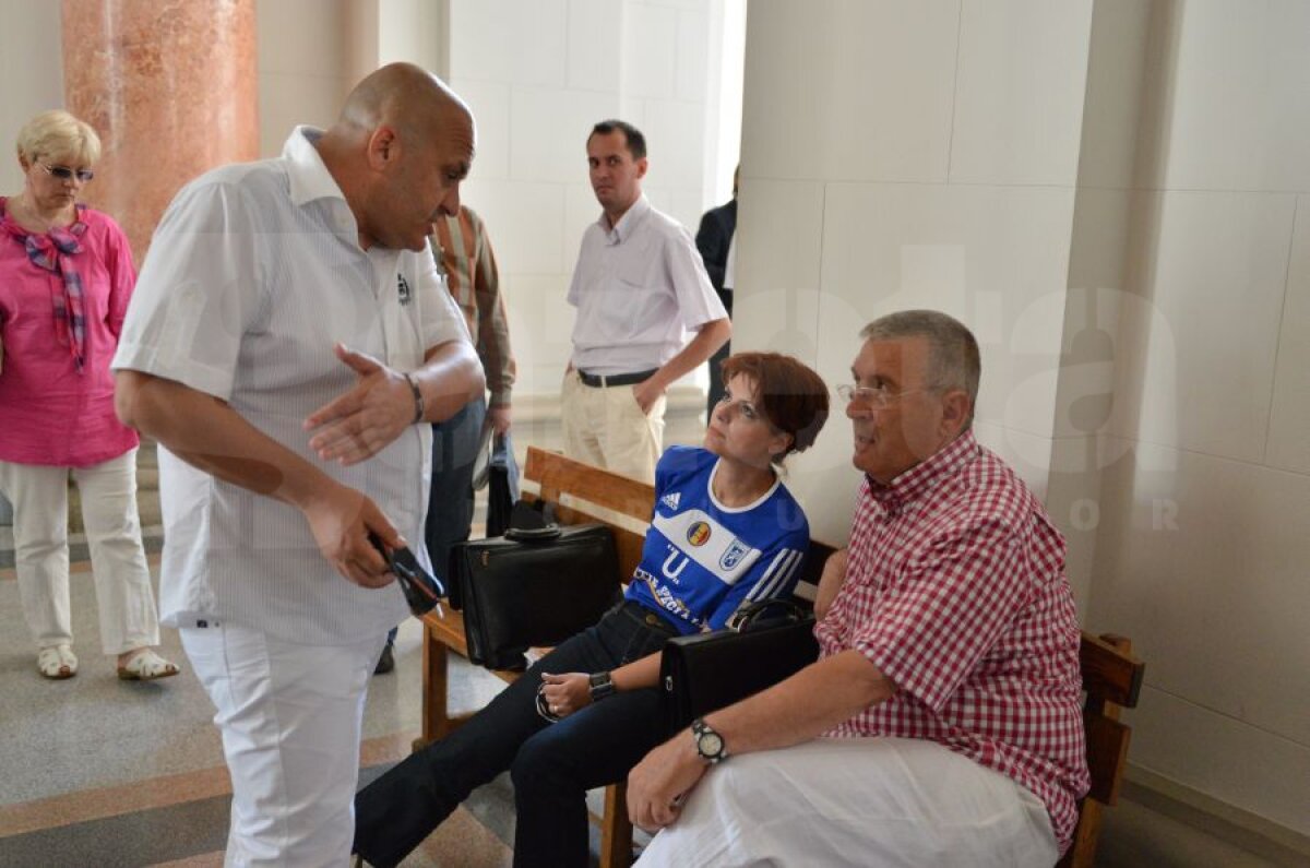 FOTO Pronunţarea în cazul dezafilierii Craiovei a fost amînată şi se va da peste 7 zile!