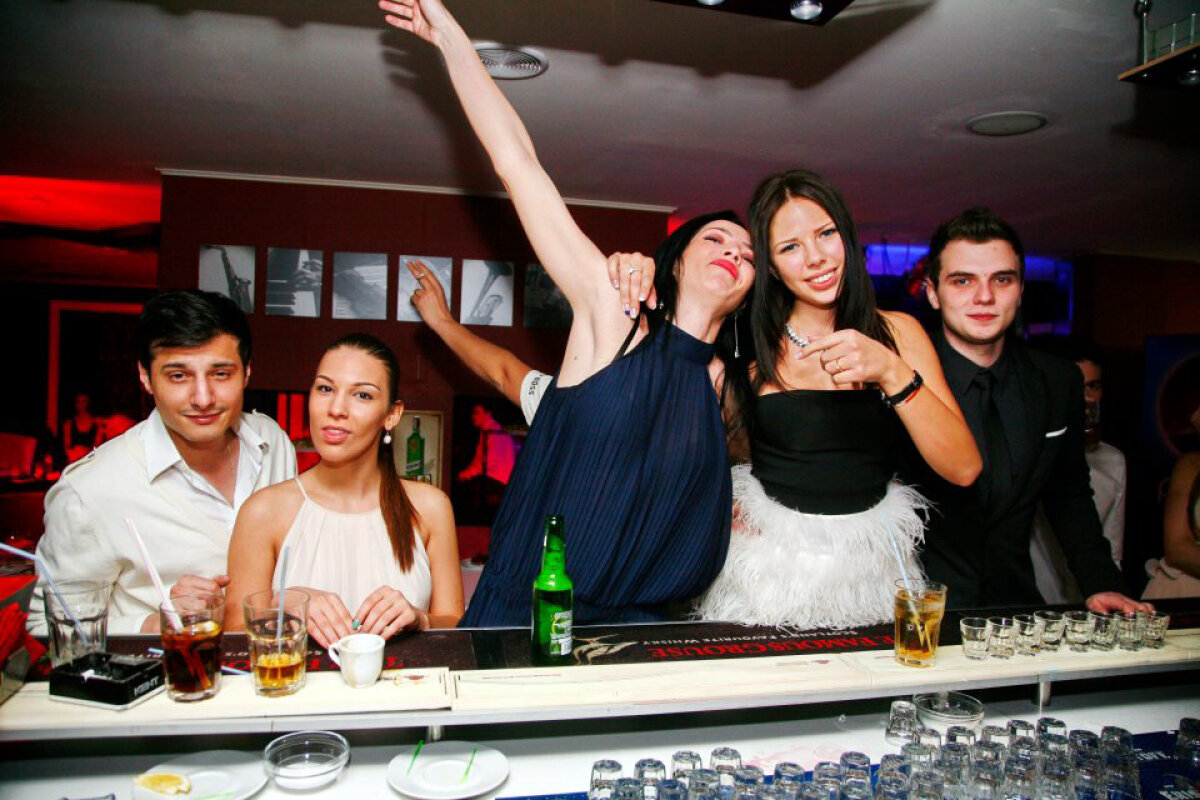 8 pahare plus 1 » Canotoarele de la Dinamo nici n-o cunosc pe Dorina Melinte