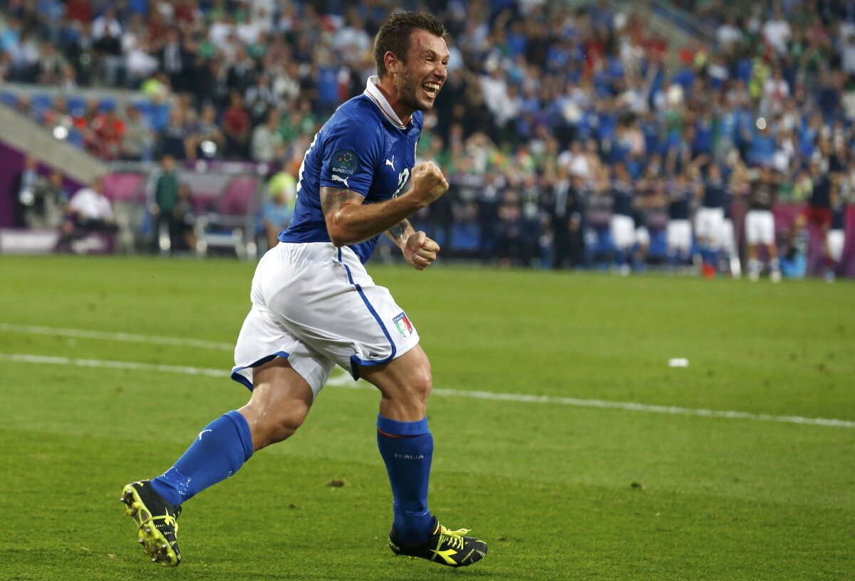 VIDEO + FOTO Squadra respiră! » Azzurrii s-au calificat în sferturi după 2-0 cu Irlanda