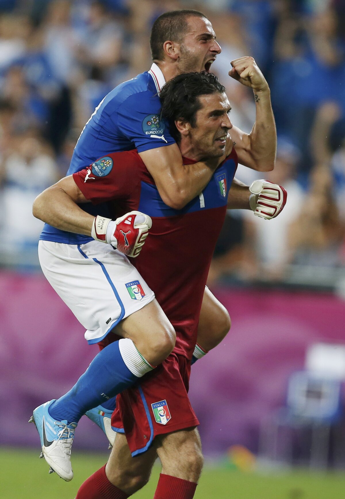 FOTO Imagini de senzaţie de la meciurile grupei C. Iată-le pe cele mai tari!