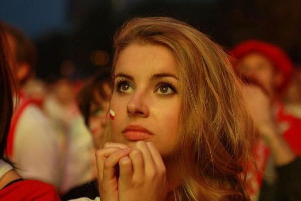 Galerie FOTO Cele mai frumoase fane de la Euro! » Pe care o preferi?