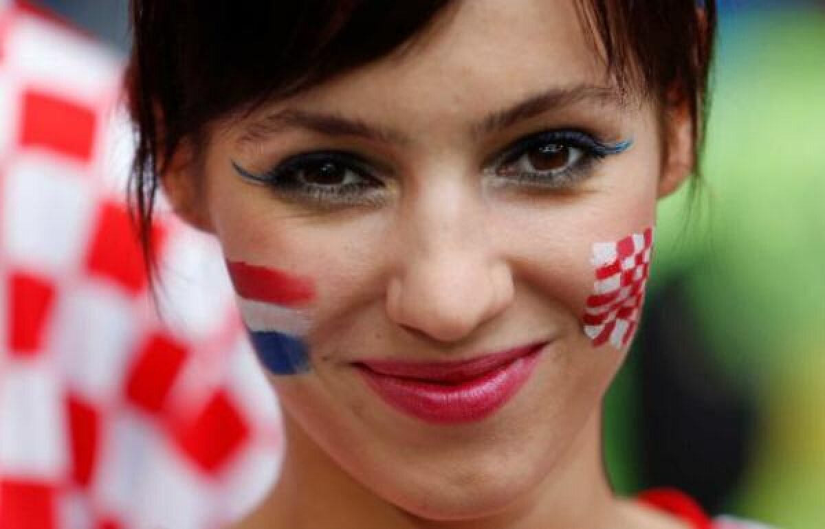 Galerie FOTO Cele mai frumoase fane de la Euro! » Pe care o preferi?