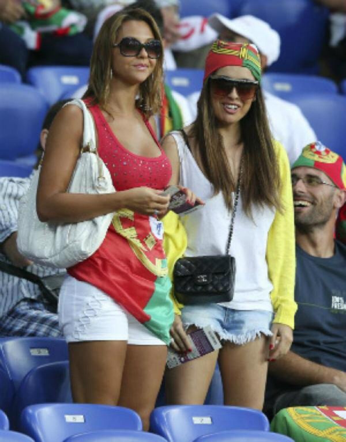 Galerie FOTO Cele mai frumoase fane de la Euro! » Pe care o preferi?