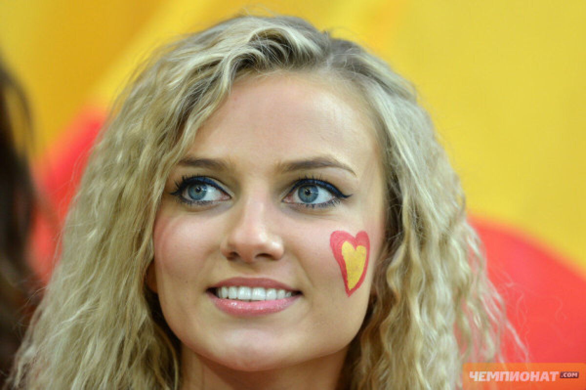 Galerie FOTO Cele mai frumoase fane de la Euro! » Pe care o preferi?